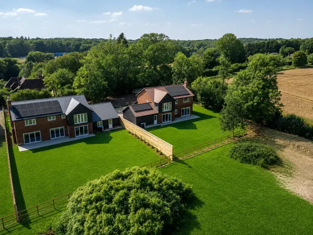 Photo 2 — Little London Road, Silchester, Reading, Hampshire, RG7 2PS