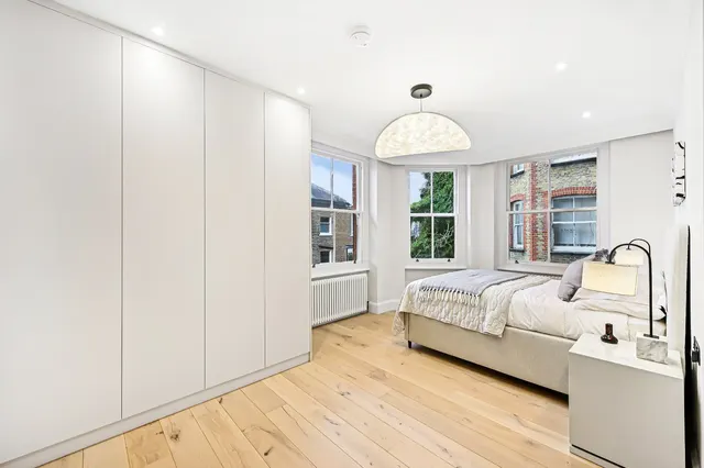 Photo 3 — Drayton Gardens, Chelsea, London, SW10 9RH