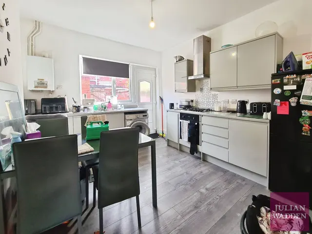Liverpool Street, Reddish, SK5, photo 3