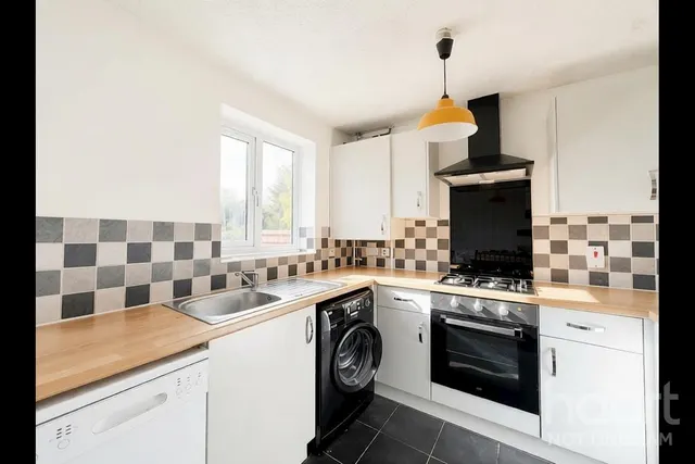 Marham Close, Sneinton, NG2, photo 3