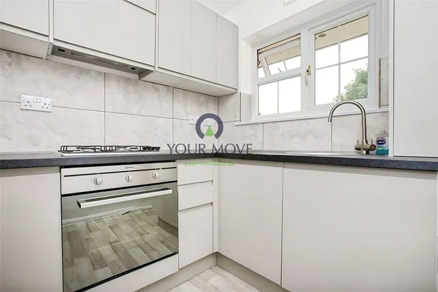 Photo 2 — Robin Hood Lane, Sutton, Surrey, SM1