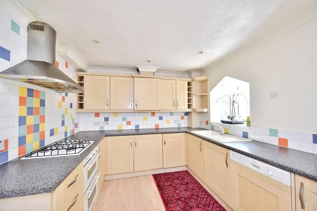 Limetree Close, ME5, photo 3