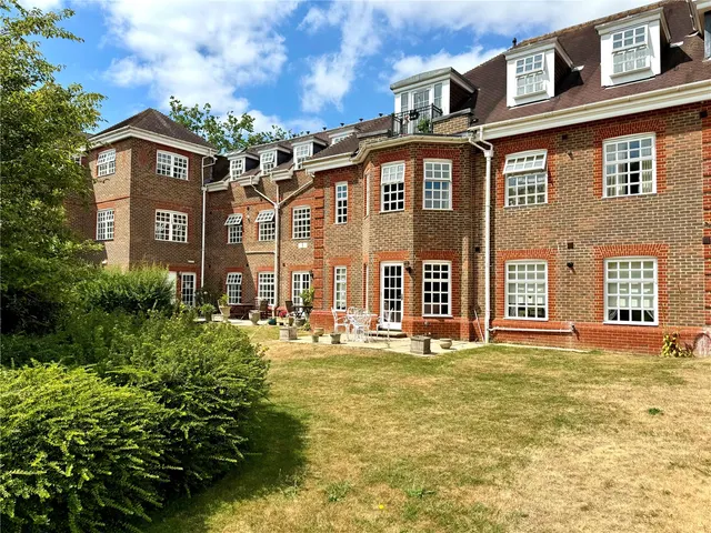 Castle Village, Berkhamsted, photo 1