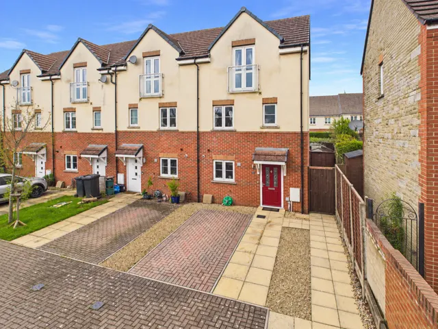 Bledisloe Way, Lydney, GL15, photo 1