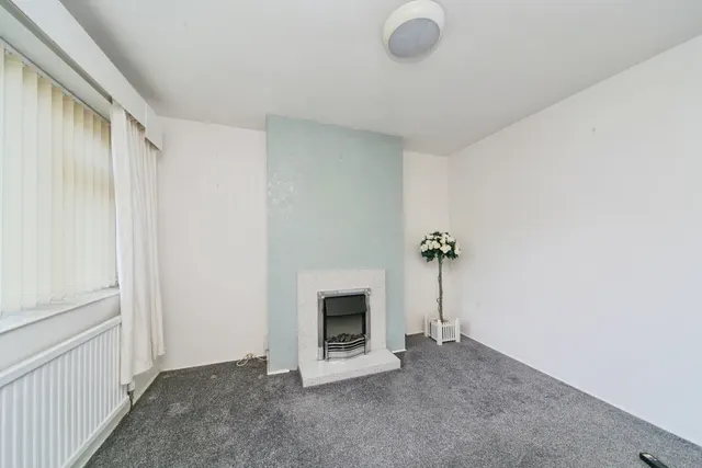 Y Glyn, Llandudno Junction, LL31, photo 3
