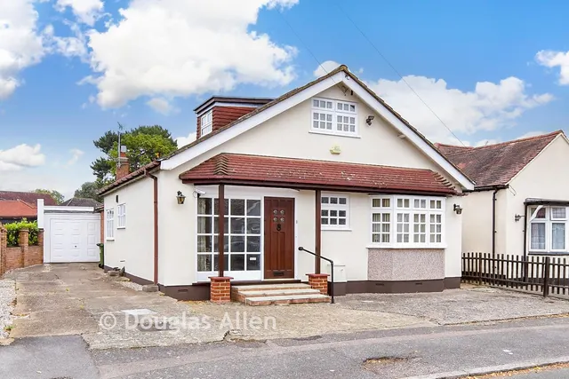 Beverley Gardens, Hornchurch, RM11, photo 1