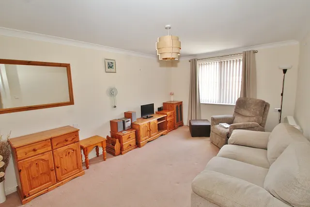 Otters Court, Witney, photo 2