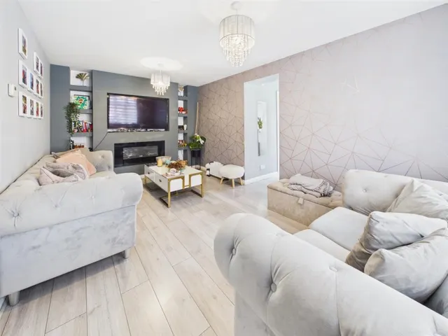 Lossiemouth Road, Kingsway, photo 3