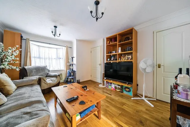 Photo 3 — Crofton Gate Way, London, SE4