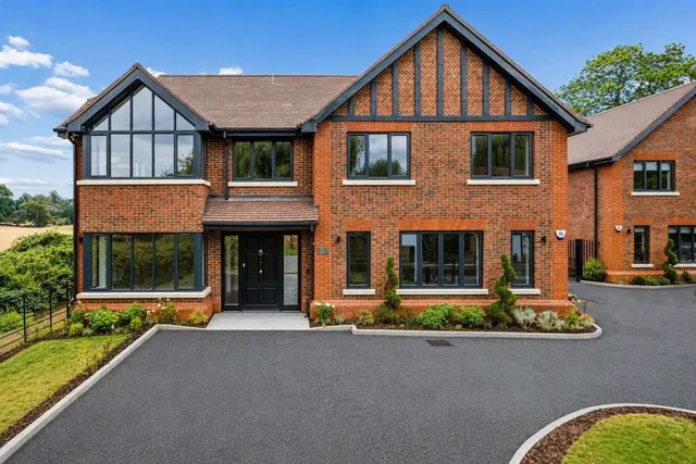 Photo 3 — Mill Farm, Mill Lane, Chalfont St. Giles, Buckinghamshire, HP8 4NP
