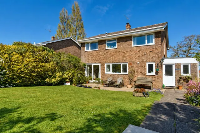 Charles Close, Thornbury, photo 1