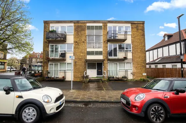 Holmes Grove, Bristol, BS9, photo 2