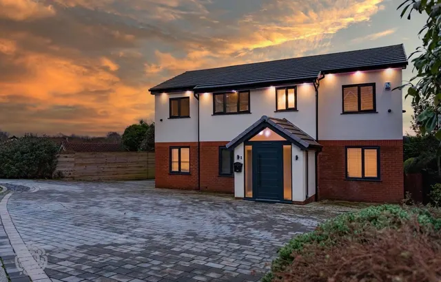 Shoreswood, Bolton, BL1 7DD, photo 1