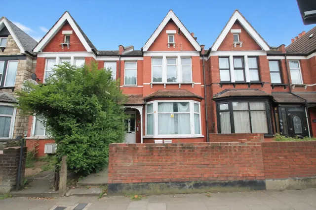 High Street, Wealdstone, HA3, photo 1
