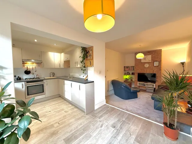 Western Street, Swindon, Wiltshire, SN1 3JR, photo 1