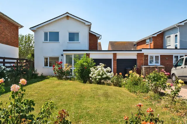 Large Acres, Selsey, PO20, photo 1