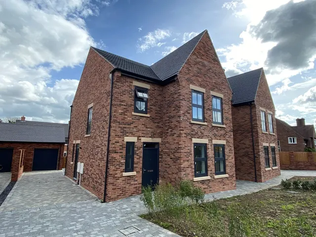 Holly Road, Uttoxeter, photo 1