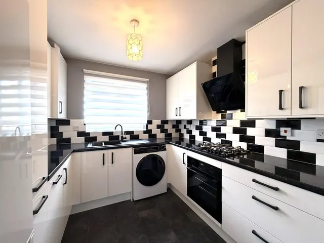 Photo 2 — Ermin Mews, Stratton St Margaret, Swindon, SN3