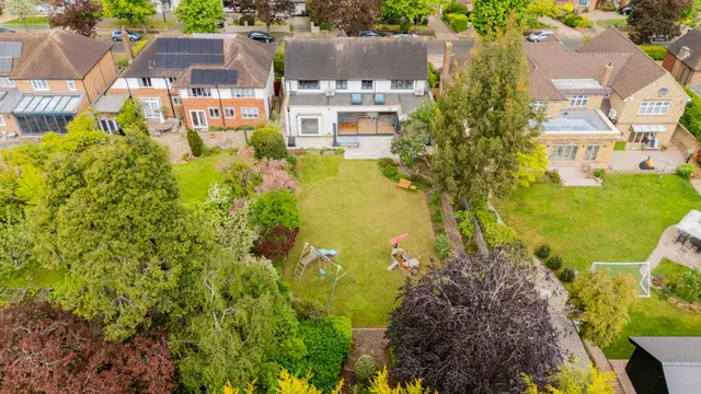 Photo 2 — Stone Road, Bromley, BR2