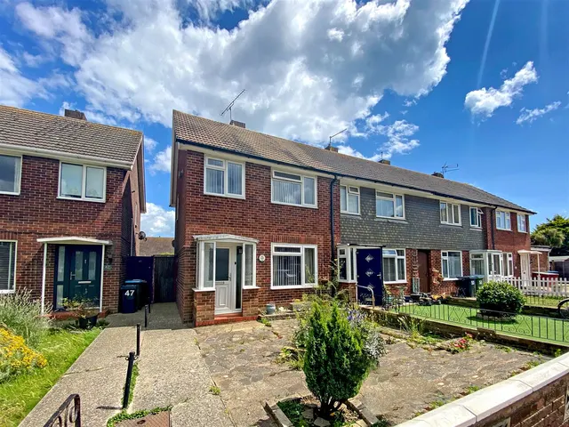 Sussex Street, Littlehampton, photo 1