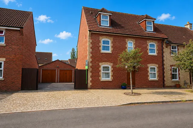 Osmond Drive, Wells, photo 1