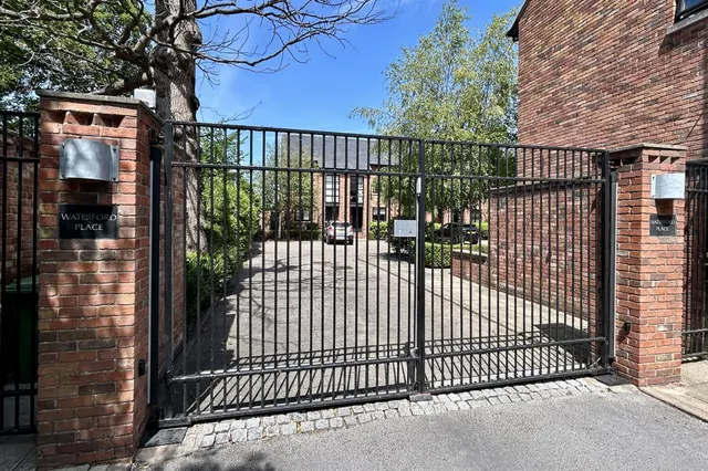 Waterford Place, Cheadle, photo 3