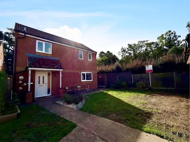 Cherry Tree Close, Mundford, photo 1