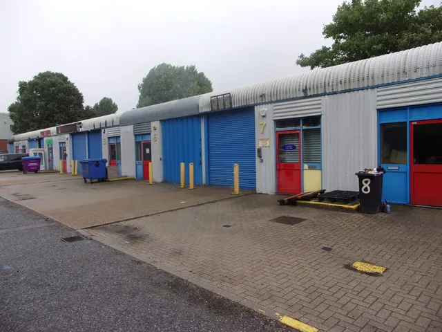 Breach Road, West Thurrock, RM20, photo 1
