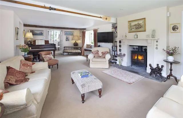 Photo 2 — Middleton Stoney, Bicester, Oxfordshire, OX25 4AP