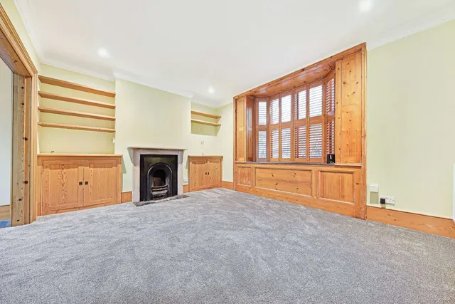 Photo 3 — Church Crescent, Victoria Park Village, London, E9 7DH