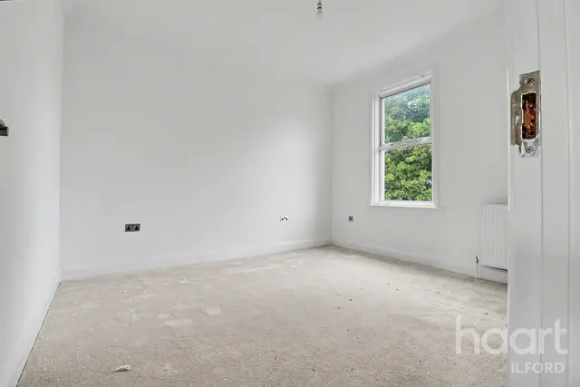 Bedford Road, IG1, photo 3