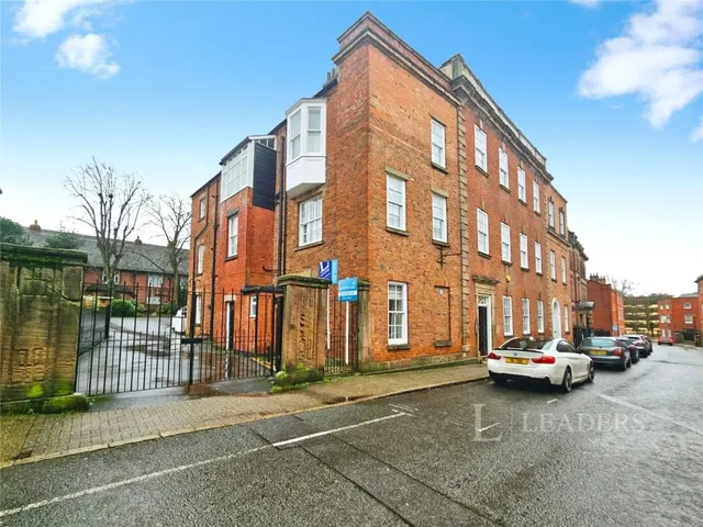 St. Marys Gate, Derby, DE1, photo 1