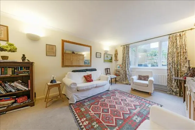 Arabella Drive, Barnes, photo 1