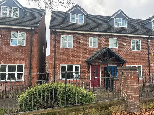 Upper Wortley Road, Rotherham, photo 1