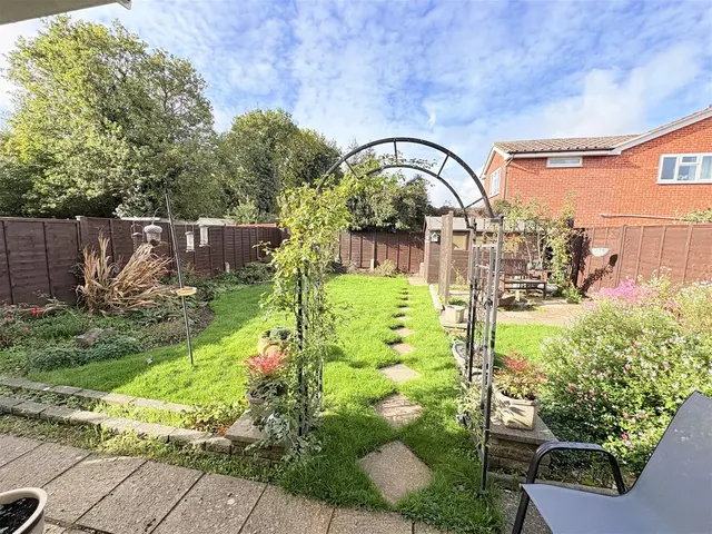 Photo 2 — Link Way, Stubbington, Fareham