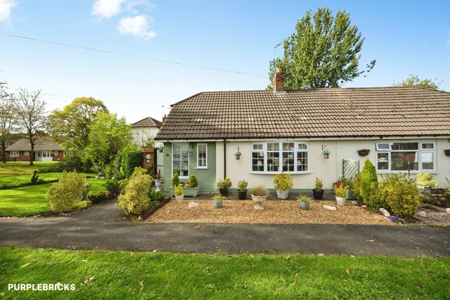 Park Lane, Wednesbury, WS10, photo 1
