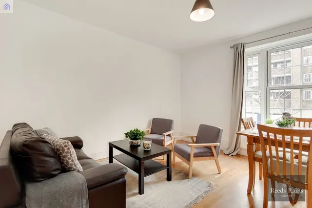 Bowling Green Street, London, SE11, photo 1