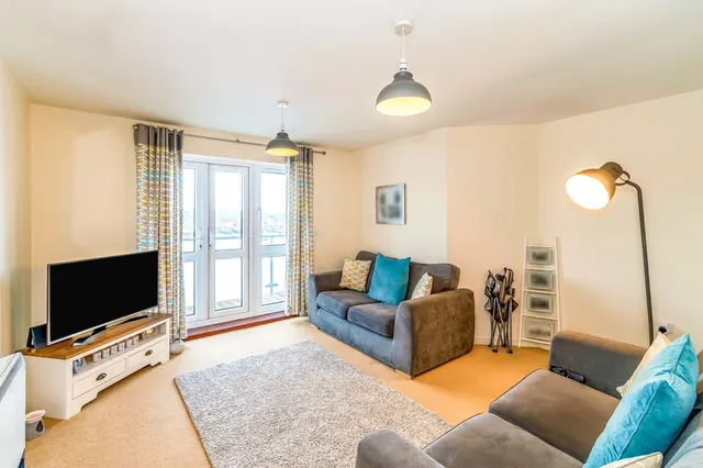 Photo 2 — Hawkswood Road, Bitterne, Southampton