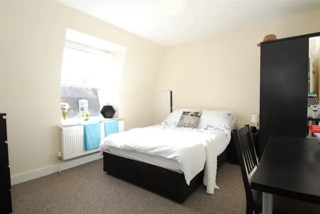 Seaton Avenue, Flat, photo 3