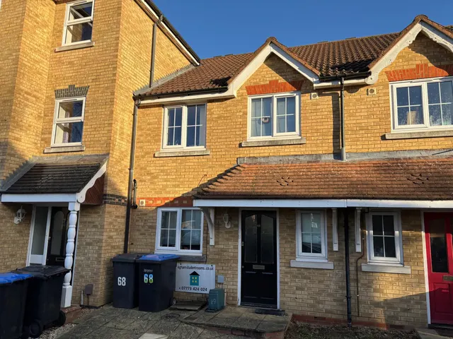 Nightingale Shott Surrey Egham, TW20, photo 1