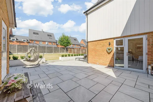 Castleridge Drive, Greenhithe, DA9, photo 2