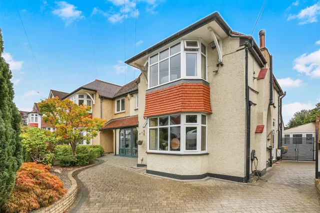 Crichton Road, Carshalton, SM5 3LS, photo 1