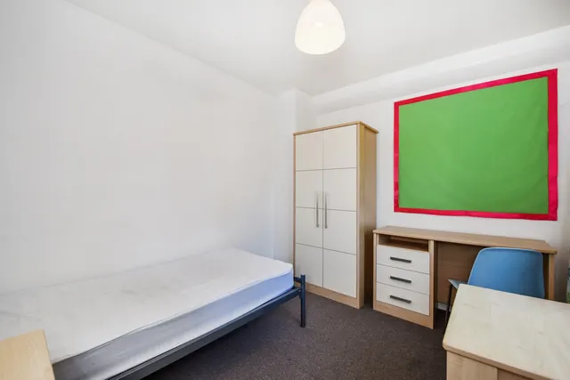 Stuart Crescent, Winchester, photo 1