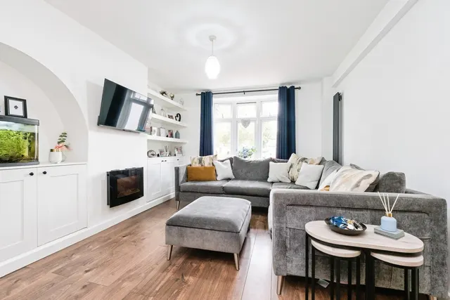 Photo 2 — Hunters Hall Road, Dagenham, RM10