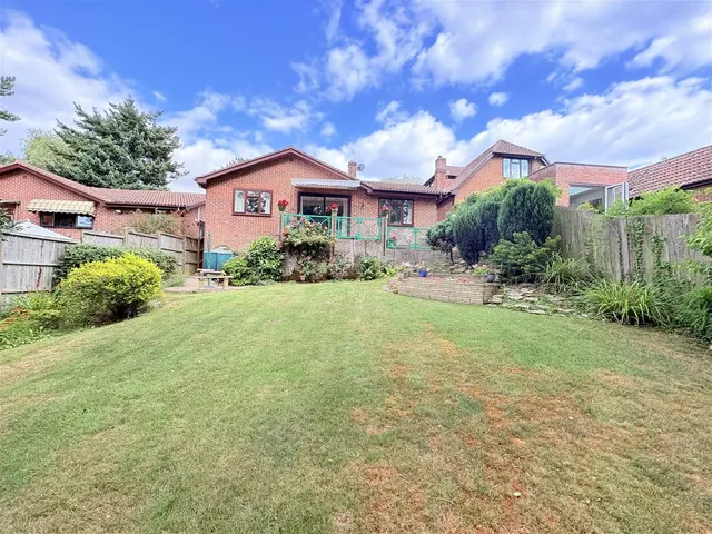 Mount Drive, Catisfield, Fareham, photo 1