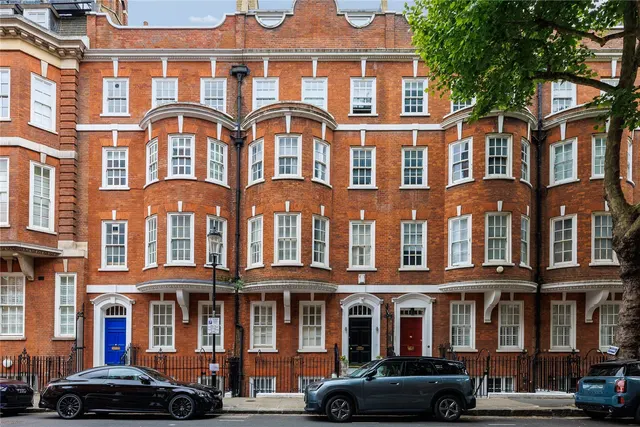 Draycott Avenue, London, SW3, photo 1