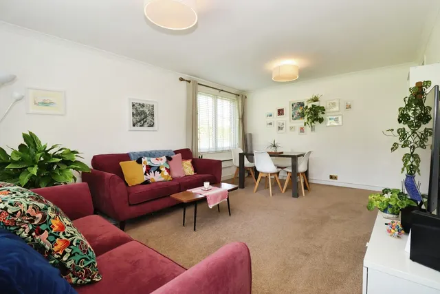 Photo 3 — Marlborough Drive, Frenchay, Bristol, BS16