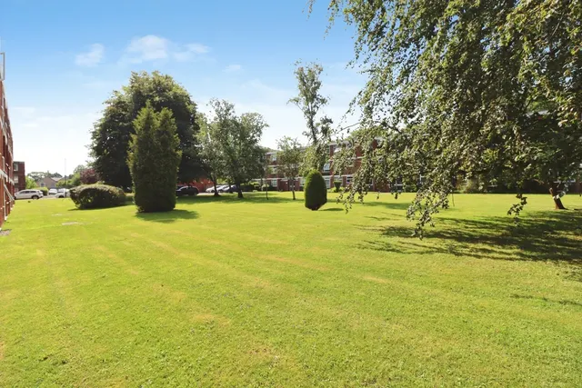 Photo 2 — Marlborough Drive, Frenchay, Bristol, BS16