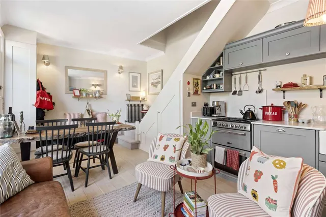 Kohat Road, Wimbledon, London, SW19 8LD, photo 1