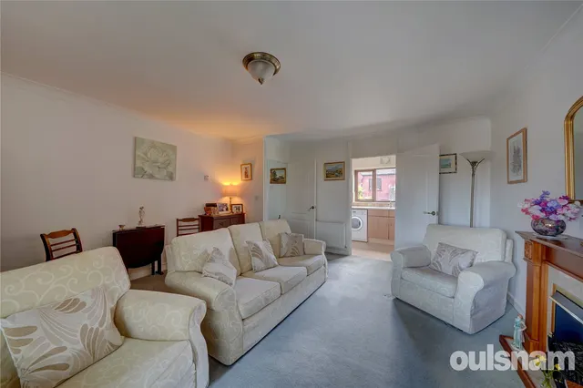 Photo 2 — St. Georges Crescent, Droitwich, Worcestershire, WR9 8HJ